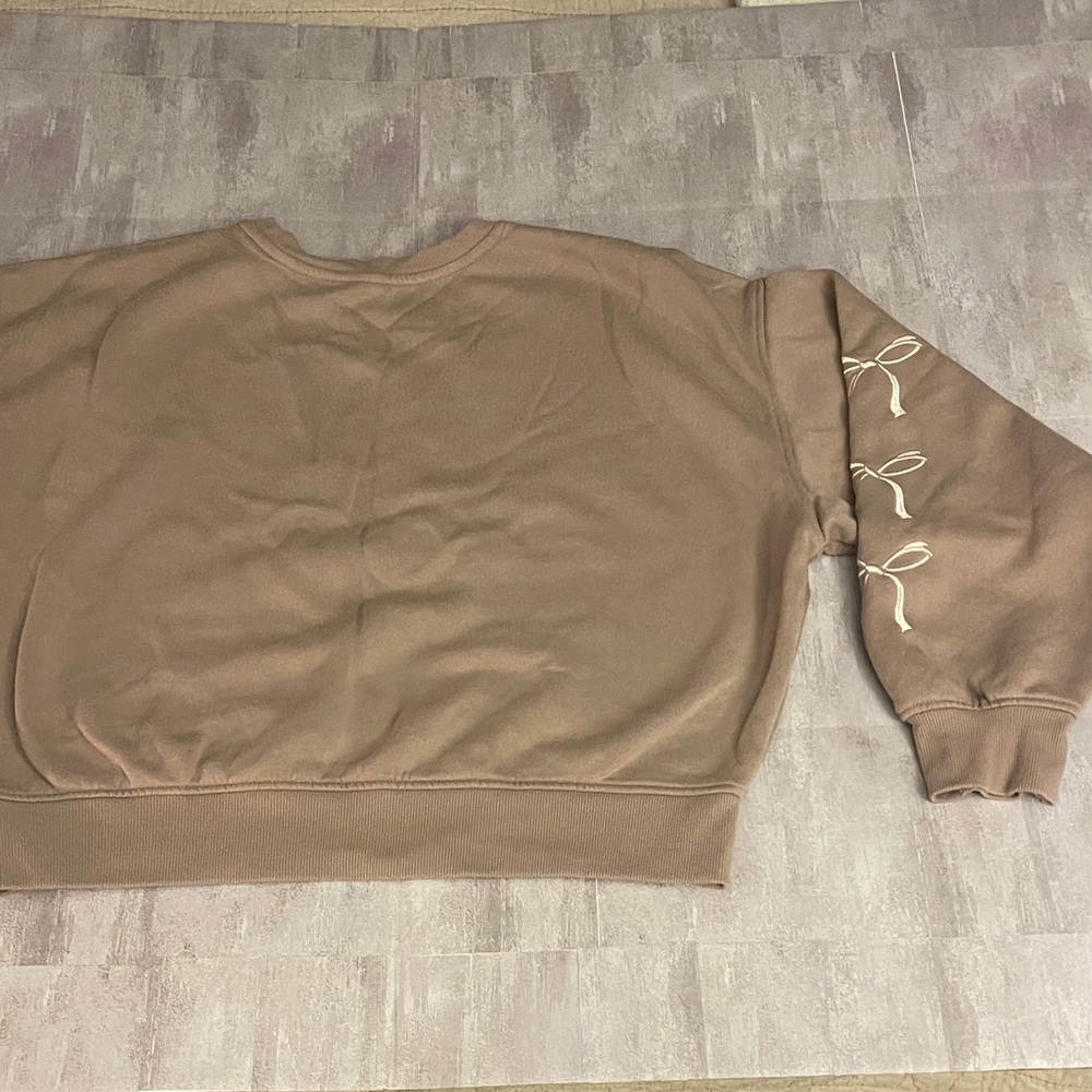 Coca Cola- tan cropped oversized sweatshirt with floral graphic and embroidery - Picture 5 of 13